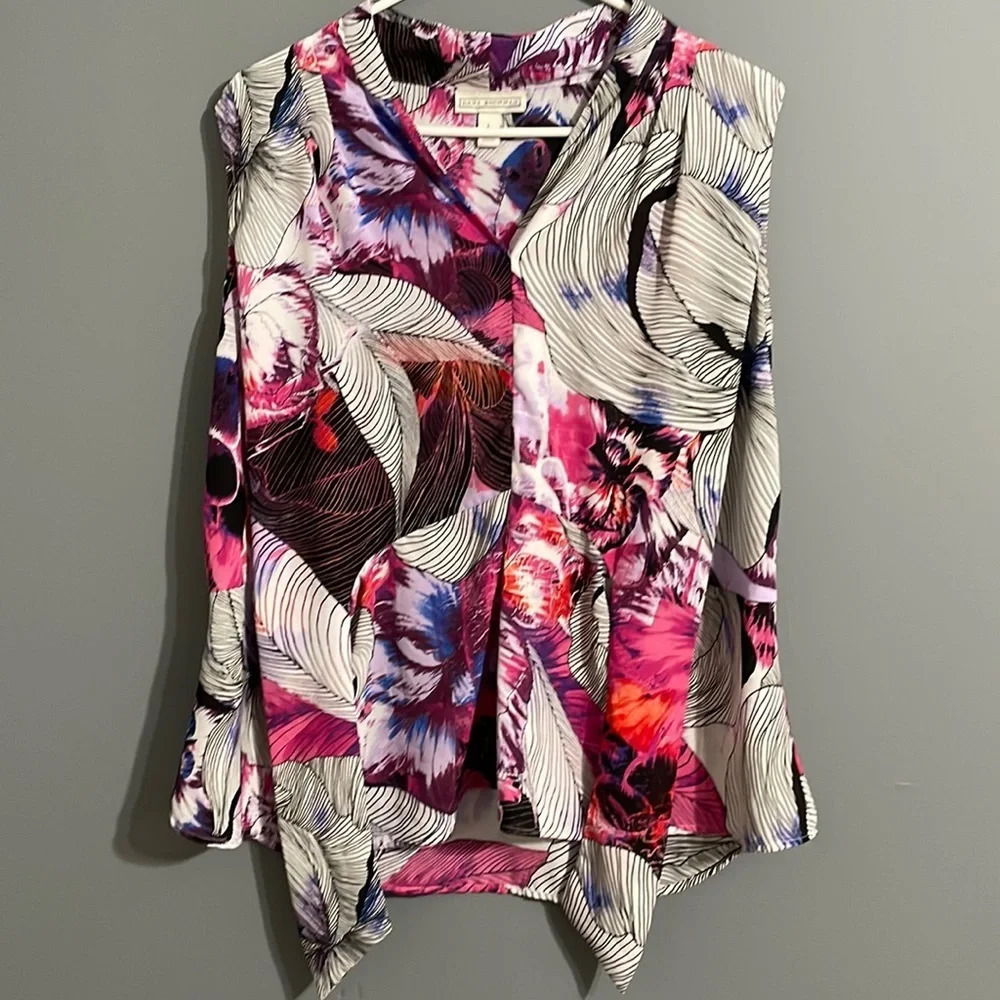 Dana Buchman sleeveless top size large